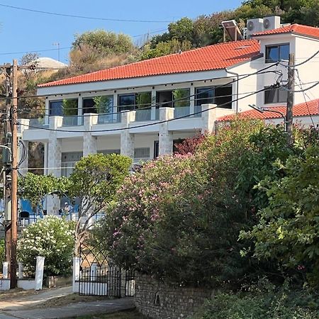 Hotel Kinira Bagian luar foto